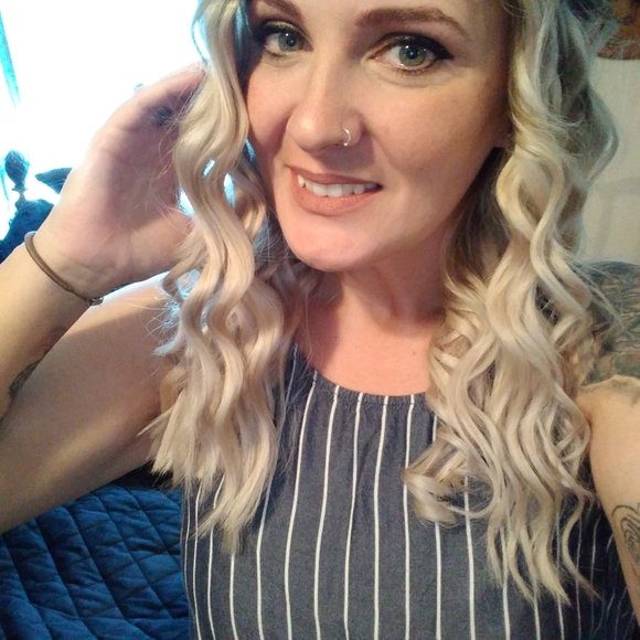 Meet your Posher, Megan - Picture 9 of 16